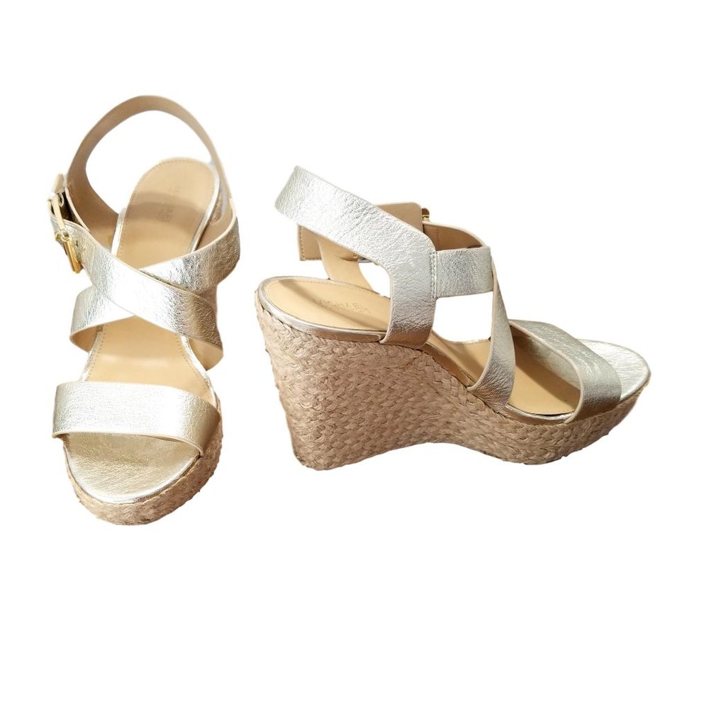 MICHAEL KORS Sz 10M Giovanna Wedge Sandal Pale Gol